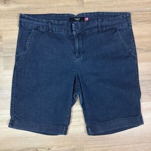 Torrid Women's 20 Rolled Hem Bermuda Shorts Dark Wash Stretch Denim Casual Basic